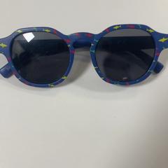 Sunglasses Bleu à requin, as reported by IKEA Mons using iLost