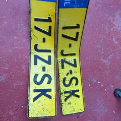 Kentekenplaten 17-JZ-SK, amint azt az iLostnak jelentették.