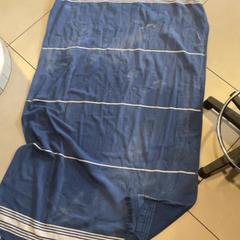 Hondartzako eskuoihala towel, gisa salatu by MEININGER Hotel Marseille Centre la Joliette iLost erabiliz
