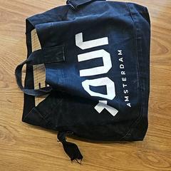 Prenosná taška, ako bolo nahlásené GVB pomocou iLost