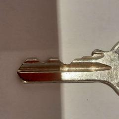 Clef métal, come riportato da TCL utilizzando iLost