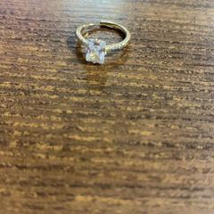 반지 Goud, iLost를 사용하여 Pathé Leeuwarden에 보고됨