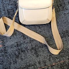 Mala de mão, como reportado por Connexxion Haarlem IJmond utilizando o iLost