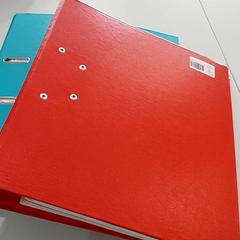 Artykuły szkolne - Les mappen Adriaens, zgłoszono przez Centraal magazijn przy użyciu iLost