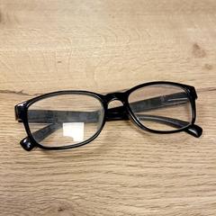 Brýle Zwart, jak nahlášeno Van der Valk Hotel Sneek pomocí iLost