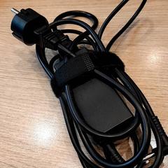 İLost kullanarak Campus Den Haag tarafından bildirildiği gibi Laptop oplader