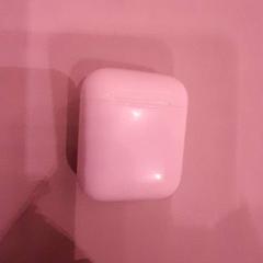 Airpods case, as reported by Van der Valk Hotel Schiphol using iLost
