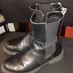 Boty, jak nahlášeno TivoliVredenburg pomocí iLost