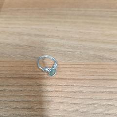 Bague Silver ring / green stone, a été signalé par Vrije Universiteit Brussel (VUB) utilisant iLost