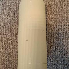 Flasche & Wasserflasche, gemeldet von Breda University of Applied Sciences Mgr. Hopmansstraat über iLost