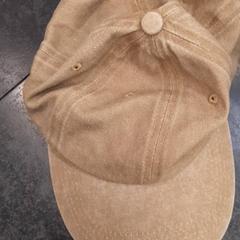 İLost kullanarak Rotterdam The Hague Airport tarafından bildirildiği gibi Giyim aksesuarları