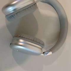 Productes electrònics Koptelefoon, segons ha informat Regio West-Vlaanderen mitjançant iLost