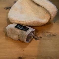 Hatt and sock, som rapportert av MEININGER Hotel Köln West ved bruk av iLost