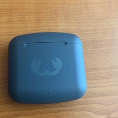 حافظة airpods، كما تم الإبلاغ عنه بواسطة Arriva Achterhoek-Rivierenland عبر iLost