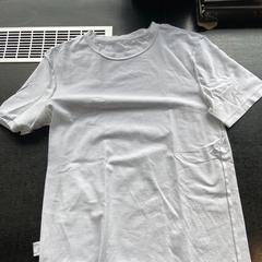 Tričko, jak nahlášeno Hotel V Fizeaustraat pomocí iLost