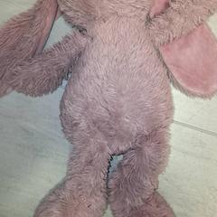 Knuffel, amint azt Qbuzz DMG az iLost segítségével jelentette.