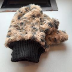 Luvas, como reportado por Madurodam utilizando o iLost