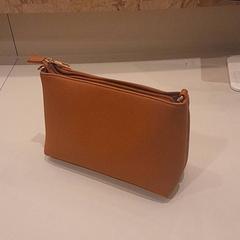 Bag Bruin, as reported by Van der Valk Hotel Schiphol using iLost