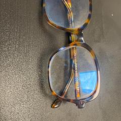 Lentes, segundo informou ibis Styles Rotterdam Ahoy usando iLost