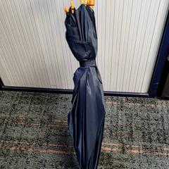 Paraply, som rapportert av Connexxion Haarlem IJmond ved bruk av iLost