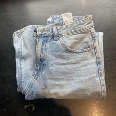 청바지, iLost를 사용하여 Hotel V Fizeaustraat에 보고됨