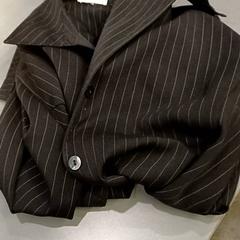 Jaqueta de vestit, segons ha informat Qbuzz GD Groningen HS mitjançant iLost