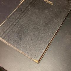 Buch Bijbel, gemeldet von Van der Valk Hotel Heerlen über iLost