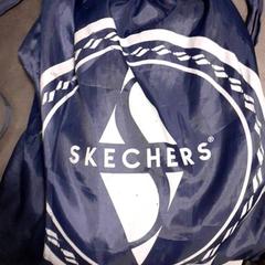 Bolsa Blauw, segundo informou Qbuzz servicepunt  Emmen usando iLost