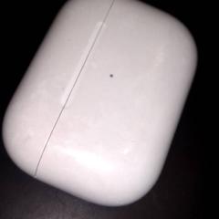 Airpods-deksel, som rapportert av TivoliVredenburg ved bruk av iLost