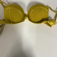 حمالة الصدر، كما تم الإبلاغ عنه بواسطة Silver Sands Beach عبر iLost