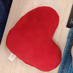 Doudou coeur, gemeldet von IKEA Liège über iLost