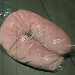 Almofada para o pescozo Pink meradiso, segundo informou MEININGER Hotel Amsterdam City West usando iLost