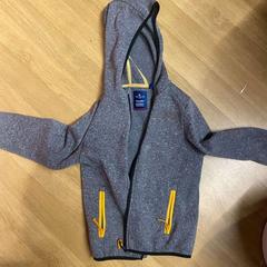 Mikina, jak nahlášeno IKEA Brno pomocí iLost