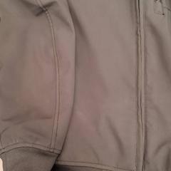 Chaqueta, segundo informou Rotterdam The Hague Airport usando iLost