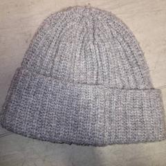 Beanie Grijs, as reported by Qbuzz DMG using iLost