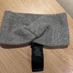 Gumička do vlasů, jak nahlášeno Van der Valk Hotel Eindhoven - Best pomocí iLost