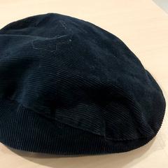 Roupa - Pet donkerblauw, como reportado por Regio Oost-Vlaanderen utilizando o iLost