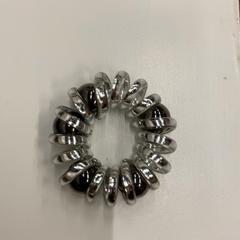 ヘアゴム がiLostで IKEA神戸 によって報告されました