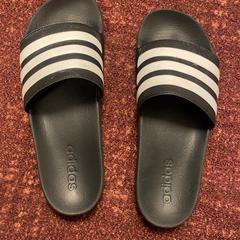 구두 & 슬리퍼 Adidas, iLost를 사용하여 ibis Styles Rotterdam Ahoy에 보고됨