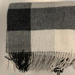 İLost kullanarak IKEA Tokyo-Bay tarafından bildirildiği gibi ストール