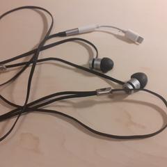 Oortjes, Dr. Dre UrBeats In-Ear Stereo Earbud がiLostに報告されました