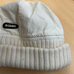 Boné, como reportado por Schönbrunn "Group Center" utilizando o iLost