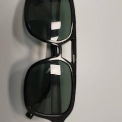 Des lunettes de soleil, a été signalé par Regio West-Vlaanderen utilisant iLost