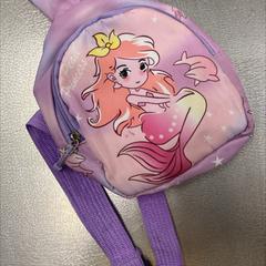 حقيبة ظهر الأطفال، كما تم الإبلاغ عنه بواسطة IKEA Brno عبر iLost