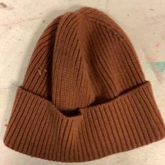 Sombreiro Muts kind bruin, segundo informou Artis usando iLost