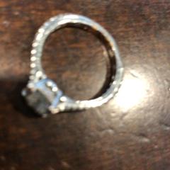 Bitxiak, gisa salatu by Internationaal Theater Amsterdam iLost erabiliz