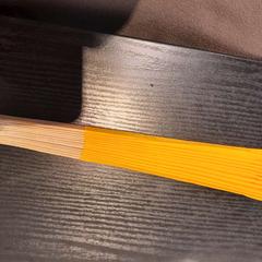 Hand fan jaune, as reported by TCL using iLost