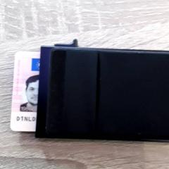 Pasjeshouder Smits, como reportado por EBS Tramplein utilizando o iLost