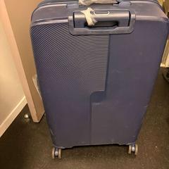 Koffer blue, gemeldet von Ramada by Wyndham Amsterdam Airport Schiphol über iLost