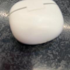 Oordopjes, as reported by Rotterdam The Hague Airport using iLost